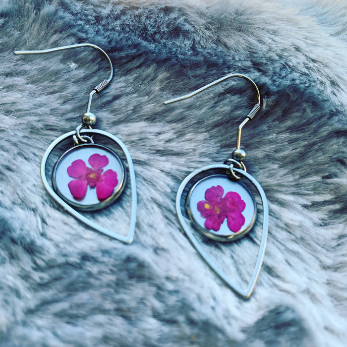 Handmade resin flower earrings